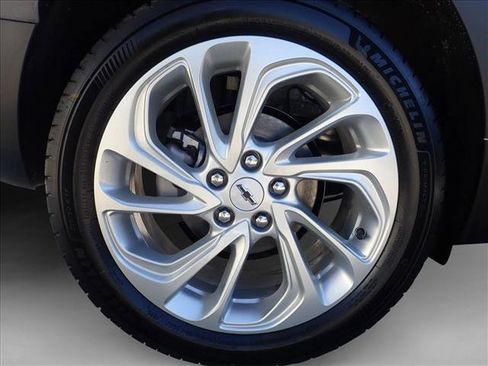 New 2027 Chevrolet Bolt LT w/ Comfort Package FWD image 7