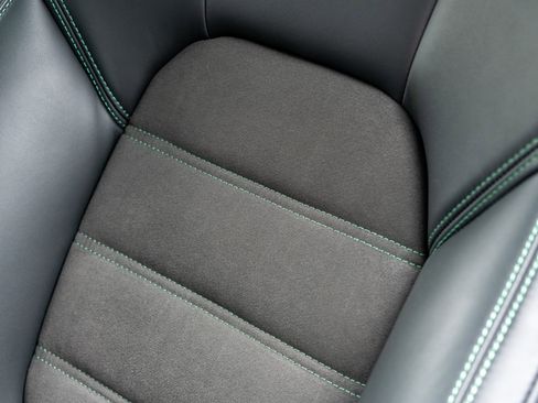 Certified 2025 Porsche Macan GTS image 25