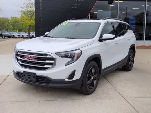 Used 2020 GMC Terrain SLE w/ Driver Convenience Package AWD/4WD image 1