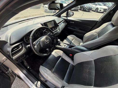 Used 2018 Toyota C-HR XLE FWD image 15