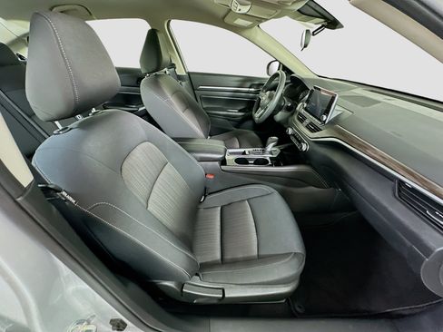 Used 2023 Nissan Altima 2.5 SV FWD image 28