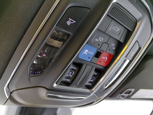 Used 2025 Jeep Grand Cherokee Laredo X w/ Luxury Tech Group I AWD/4WD image 37