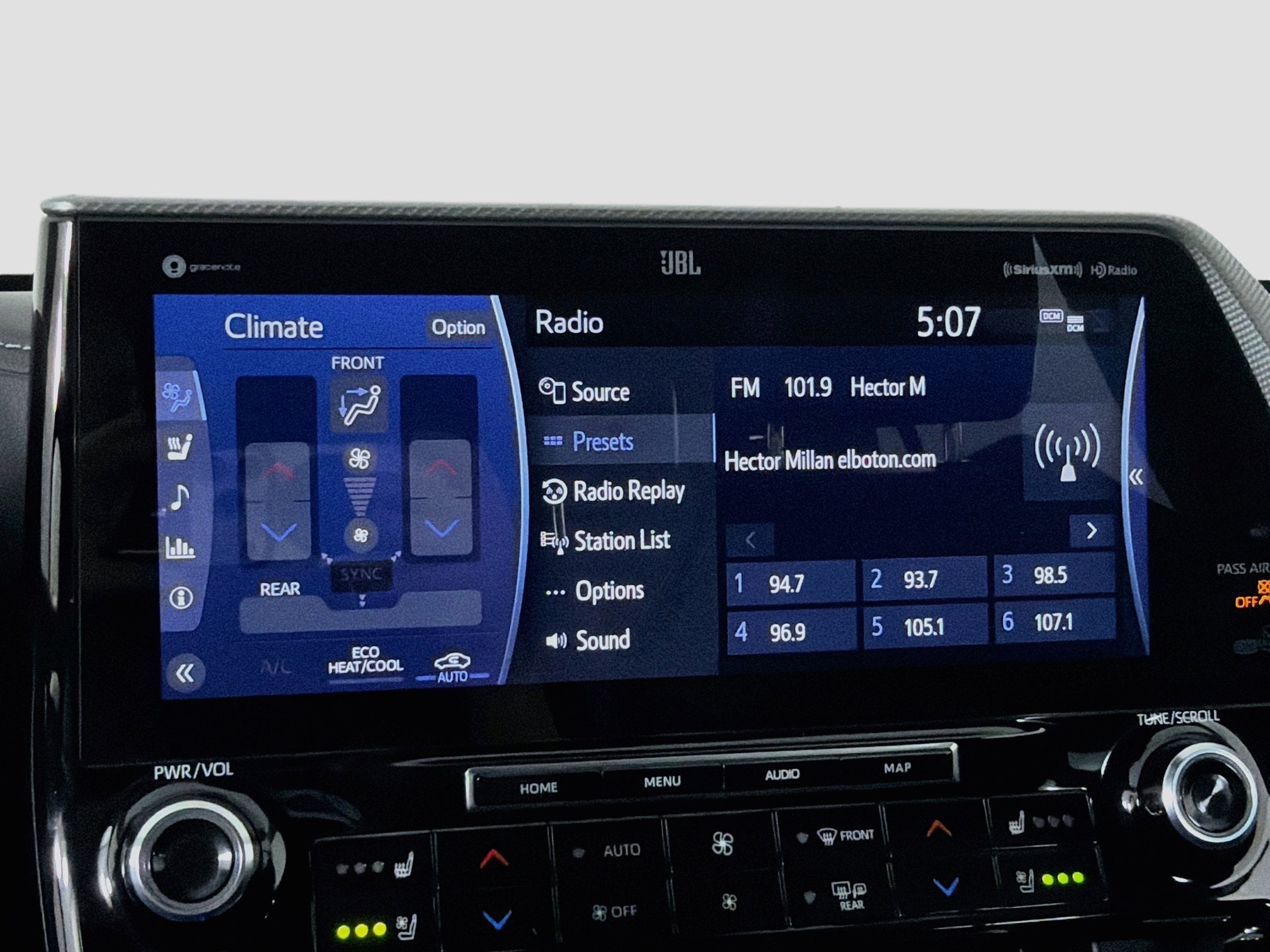 Used 2021 Toyota Highlander Platinum AWD/4WD image 21