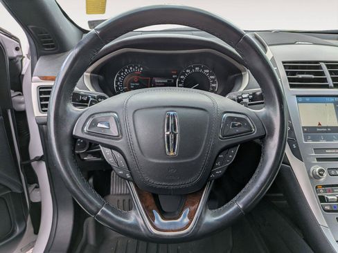 Used 2020 Lincoln MKZ Reserve FWD image 16