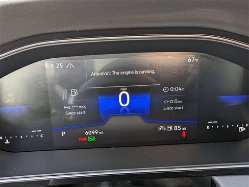 Certified 2025 Volkswagen Jetta Sport image 33