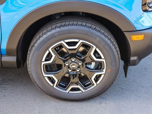 Used 2025 Ford Bronco Sport Outer Banks image 11