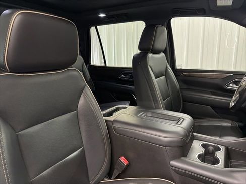 Used 2021 Chevrolet Tahoe Premier w/ Premium Package AWD/4WD image 22