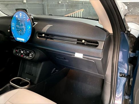 Used 2025 MINI Cooper S image 18