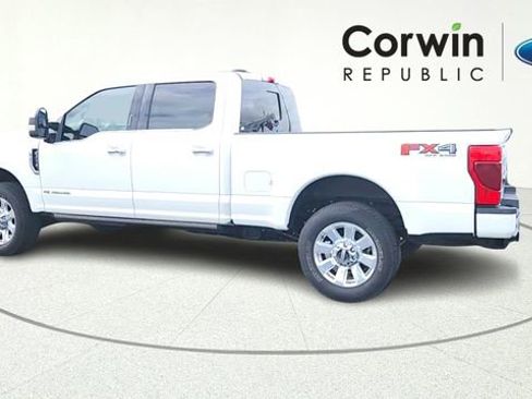 Certified 2021 Ford F250 Platinum w/ FX4 Off-Road Package AWD/4WD image 5