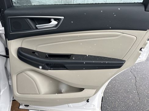 Used 2019 Ford Edge Titanium w/ Equipment Group 301A image 27