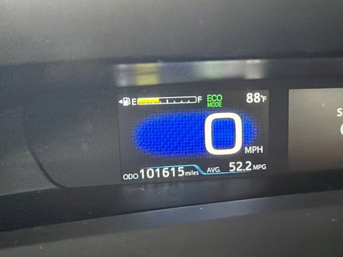 Used 2016 Toyota Prius Three Touring FWD image 24