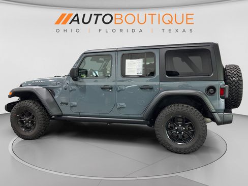 Used 2025 Jeep Wrangler Unlimited Sport AWD/4WD image 2