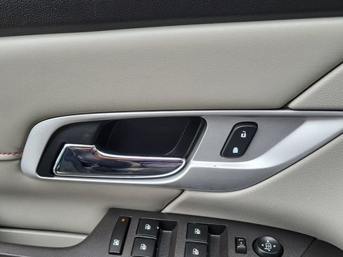 Used 2016 GMC Terrain SLE FWD image 17