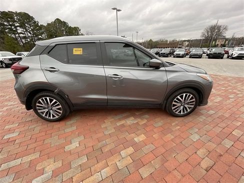 Used 2022 Nissan Kicks SV image 22