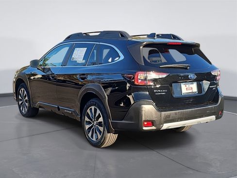 Used 2023 Subaru Outback Limited XT image 5