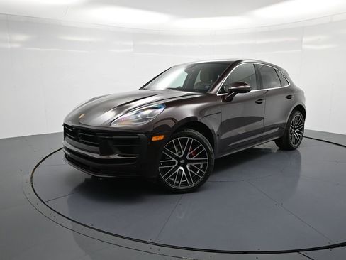 Certified 2026 Porsche Macan S AWD/4WD image 1