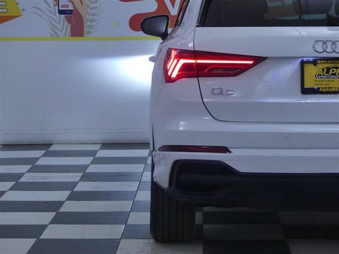 Used 2025 Audi Q3 2.0T Premium AWD/4WD image 29