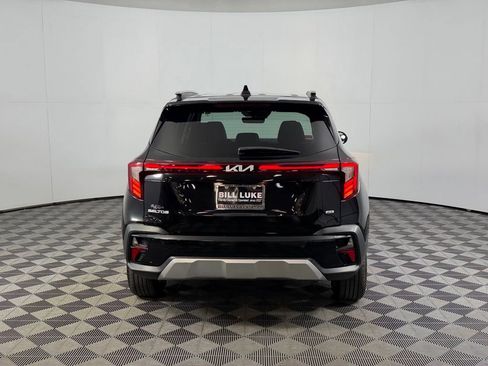 Used 2025 Kia Seltos EX AWD/4WD image 7