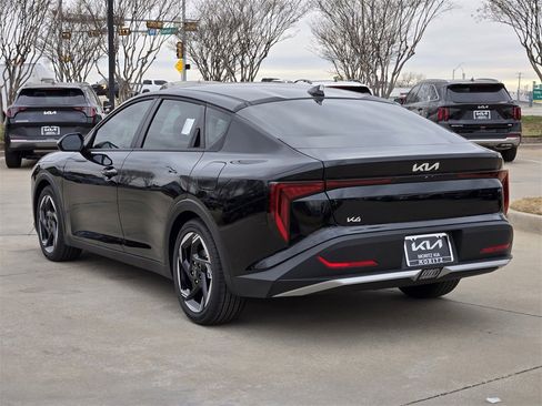 New 2026 Kia K4 EX image 3