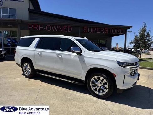 Used 2023 Chevrolet Suburban Premier image 1