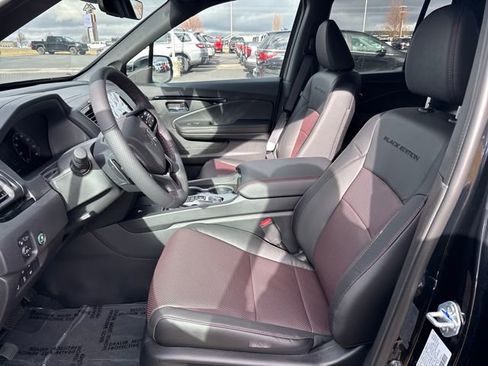 New 2026 Honda Ridgeline Black Edition image 9