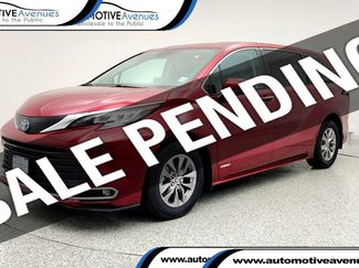 Used 2021 Toyota Sienna XLE video 1