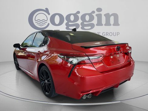 Used 2023 Toyota Camry XSE FWD image 3
