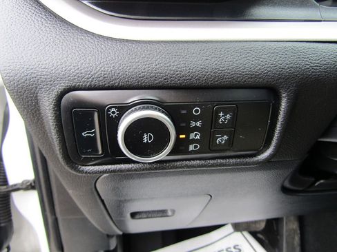 Used 2024 Ford Explorer XLT w/ Equipment Group 202A AWD/4WD image 25