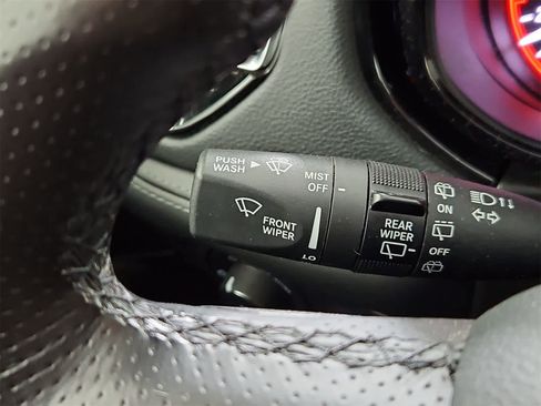 Used 2021 Dodge Durango SXT image 25