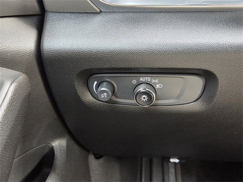 Certified 2023 Chevrolet Traverse LT image 36