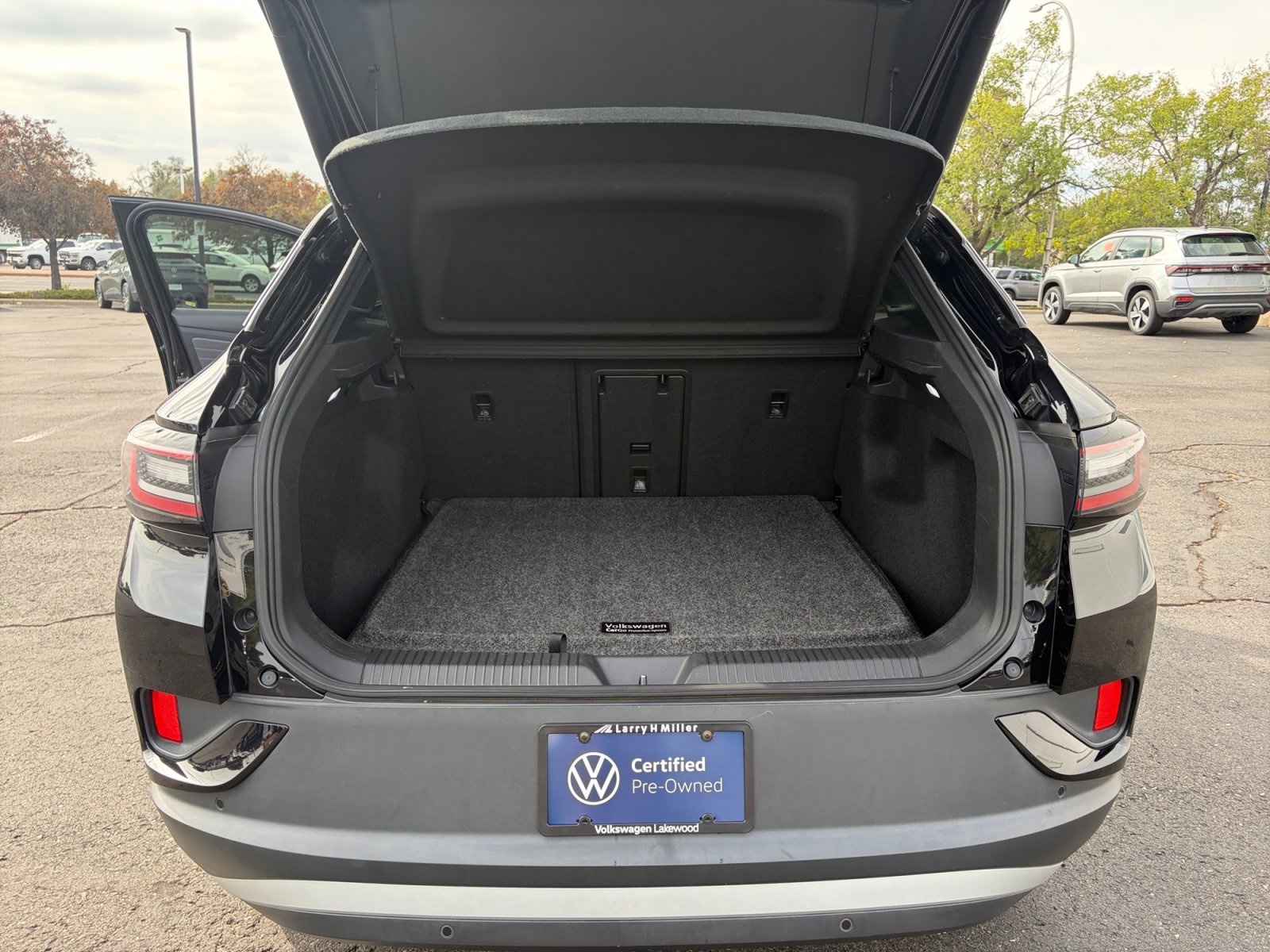 Used 2023 Volkswagen ID.4 Pro S Plus AWD/4WD image 34