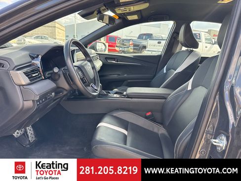 Used 2025 Toyota Camry SE image 15