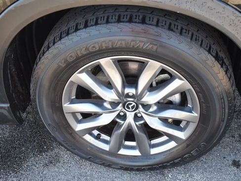 Used 2021 MAZDA CX-9 Touring w/ Touring Premium Package image 11