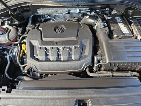Used 2022 Volkswagen Tiguan SE R-Line AWD/4WD image 28