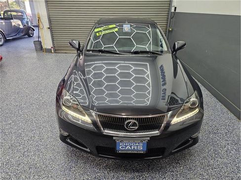 Used 2011 Lexus IS 250C image 8