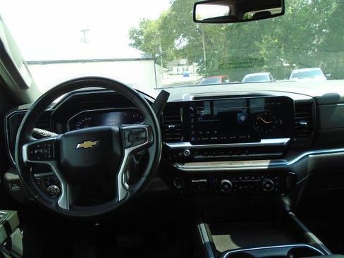 Used 2024 Chevrolet Silverado 3500 LTZ w/ LTZ Plus Package AWD/4WD image 19