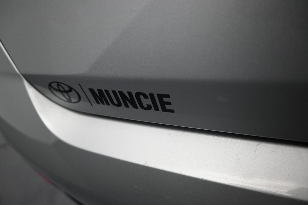 Used 2025 Hyundai Venue SEL FWD image 24