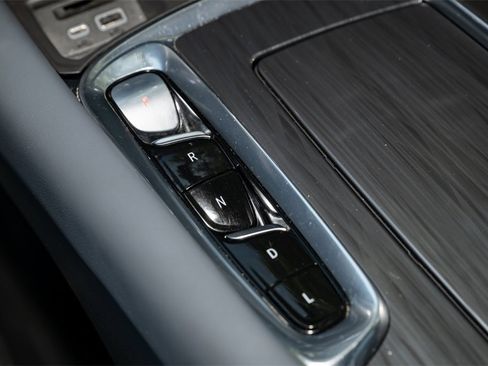 Used 2024 Buick Enclave Essence w/ Sport Touring Edition image 34