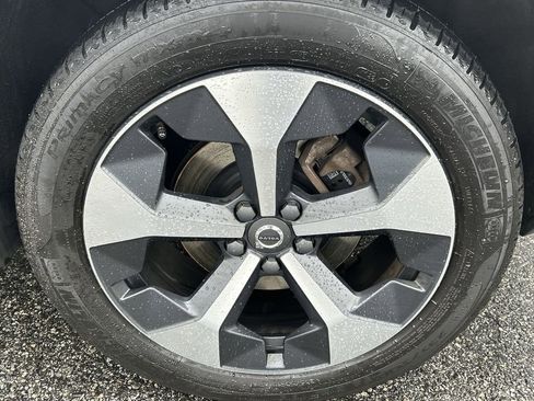 Certified 2023 Volvo XC40 B5 Plus w/ Climate Package AWD/4WD image 11