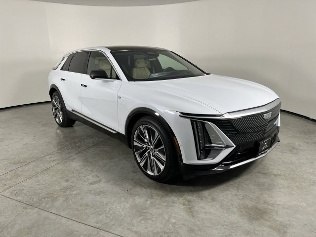 Used 2026 Cadillac Lyriq Signature Luxury w/ Nappa Leather Package AWD/4WD image 2