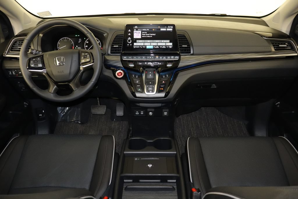Used 2026 Honda Odyssey Elite image 13