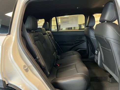 New 2026 Jeep Cherokee Limited image 14