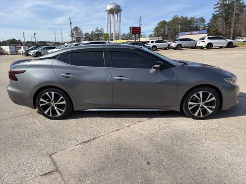 Used 2018 Nissan Maxima Platinum w/ Interior Lighting Package image 5