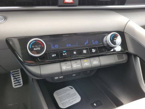 New 2026 Hyundai Elantra SEL Sport FWD image 16