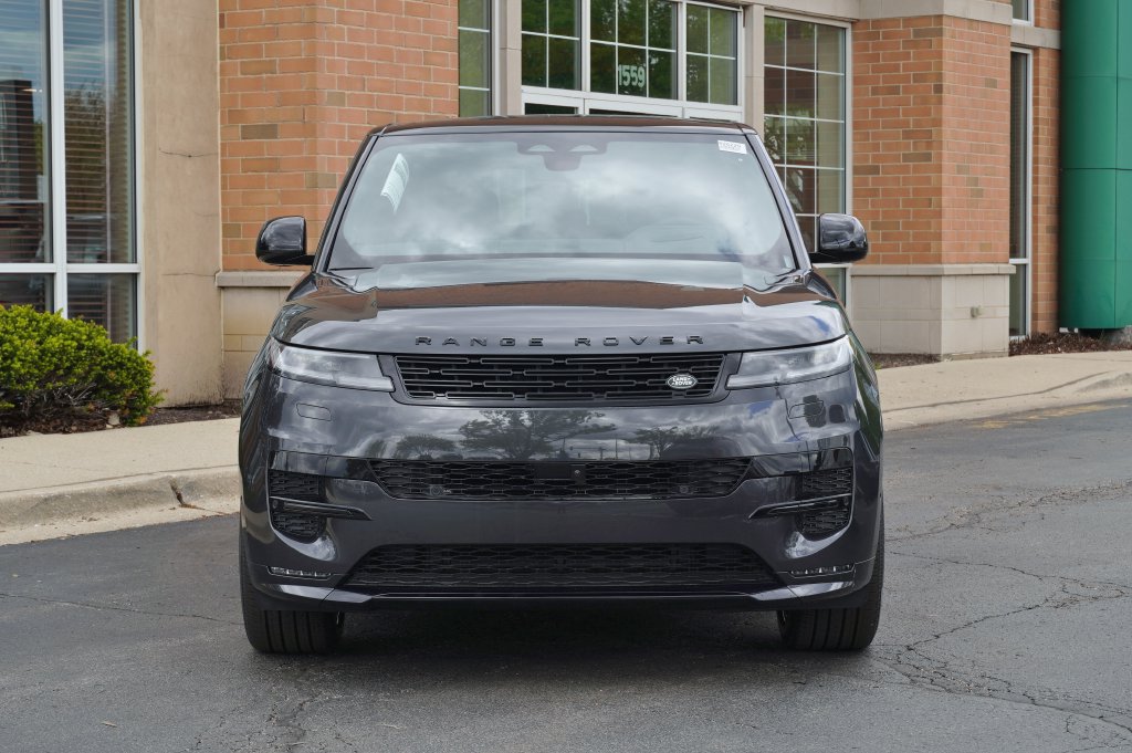 Used 2026 Land Rover Range Rover Sport Dynamic SE AWD/4WD image 4