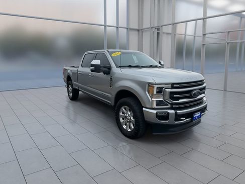 Used 2021 Ford F250 Platinum w/ FX4 Off-Road Package image 3