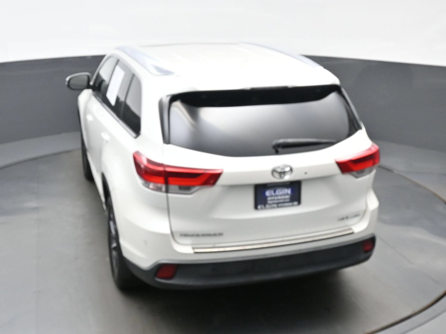 Used 2017 Toyota Highlander XLE AWD/4WD image 39