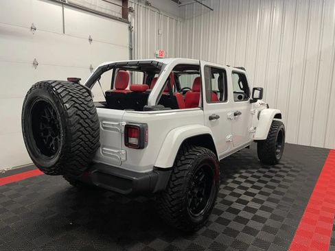 Used 2024 Jeep Wrangler Unlimited w/ Convenience Group AWD/4WD image 3