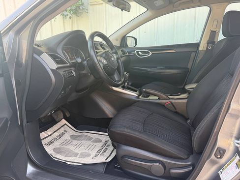 Used 2019 Nissan Sentra SV FWD image 10