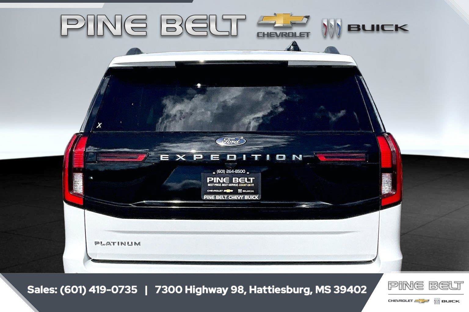 Used 2025 Ford Expedition Platinum AWD/4WD image 4